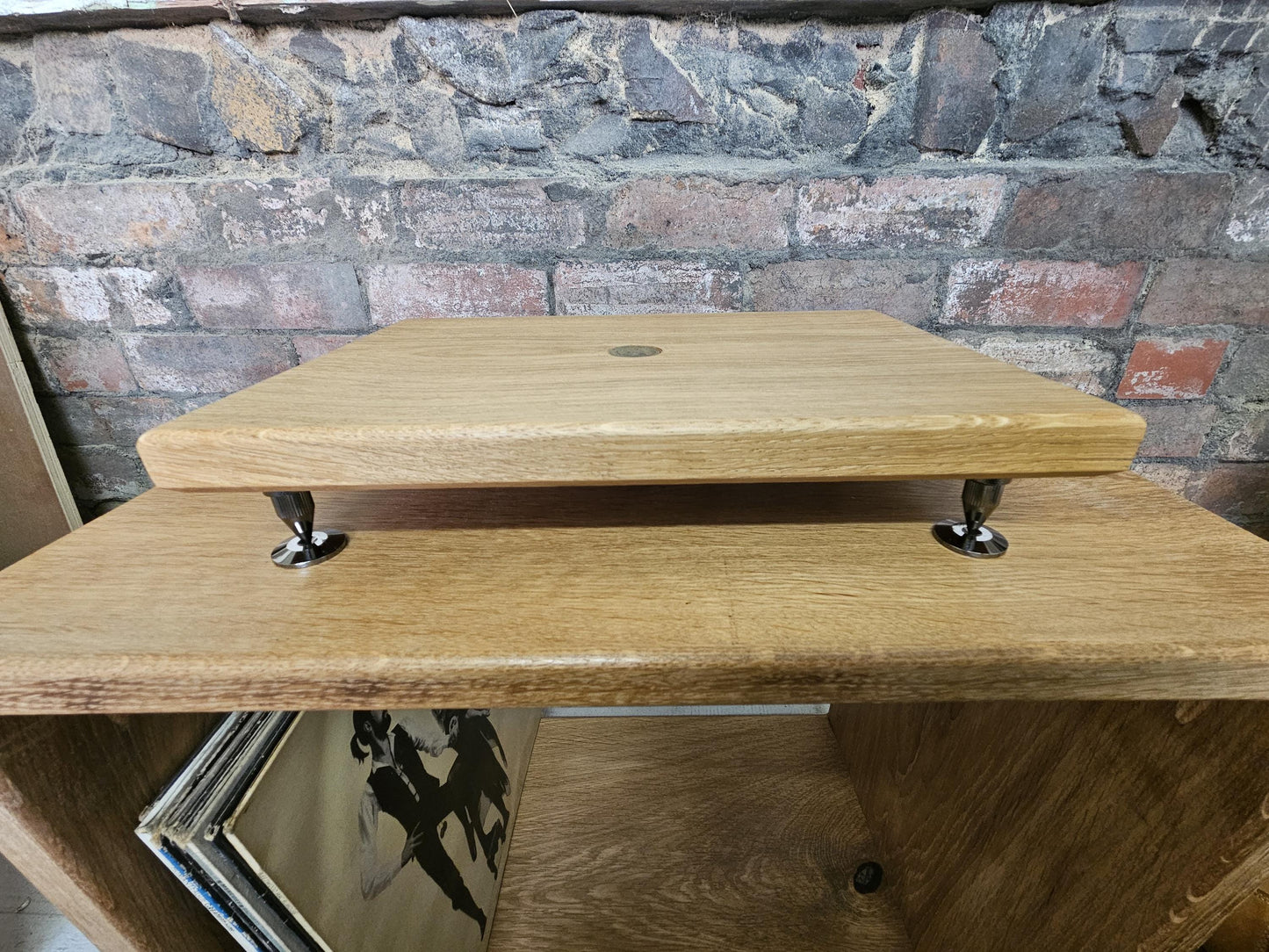 The Clay - Speaker Isolation Plinth // Oak or Walnut