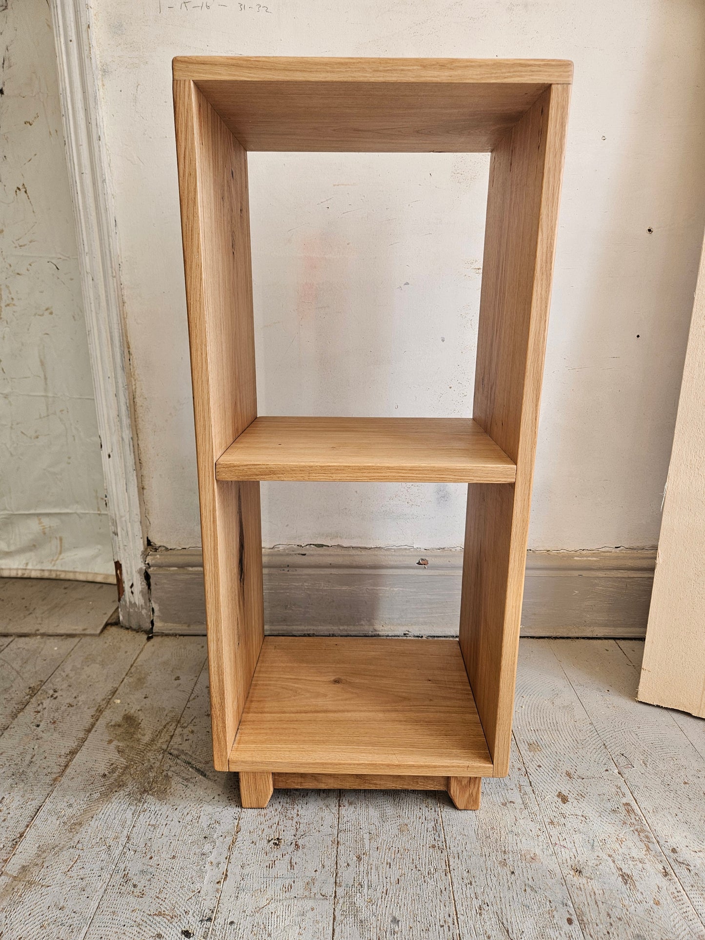 The Gem - Hardwood Vinyl Storage Cube