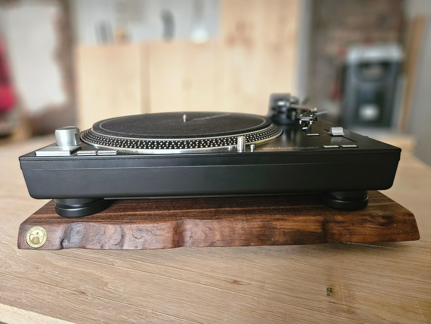 Live Edge Turntable Isolation Plinth