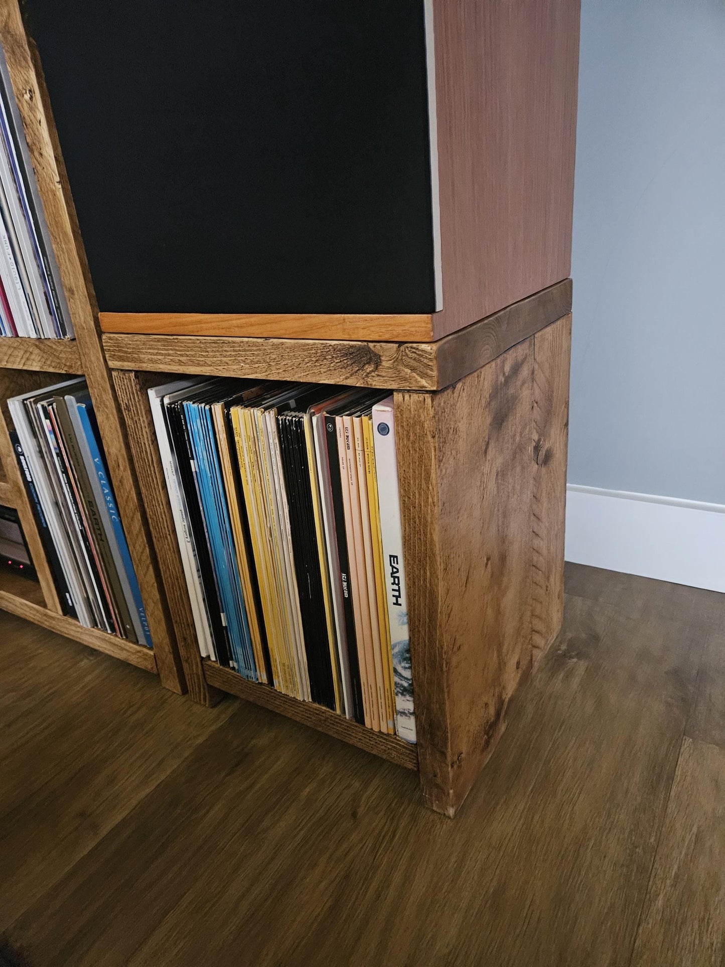 No. 12 - The Chester - Speaker Stand / Vinyl Storage - Chunky Pine