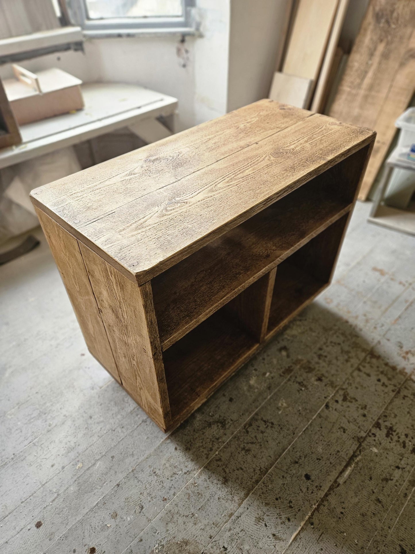 Vinyl record storage unit for albums  with space for amp and turntable