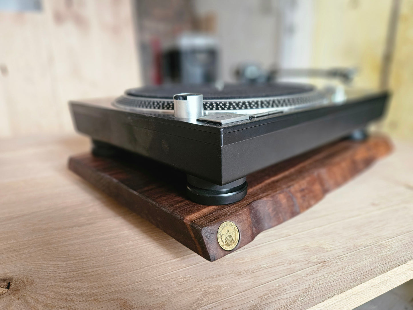 Live Edge Turntable Isolation Plinth